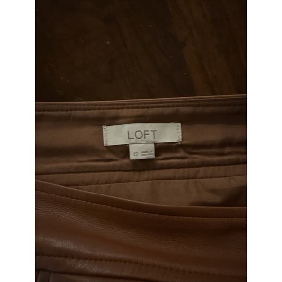 Ann Taylor LOFT Tan Faux Leather Mini Skirt  Sz12 Brown Fall Skirt Chic Style - Picture 4 of 4